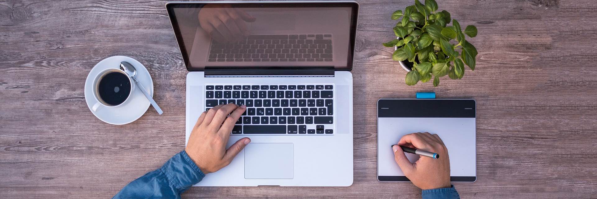 Symbolfoto von pixabay.de - Laptop, Nr. 2838921