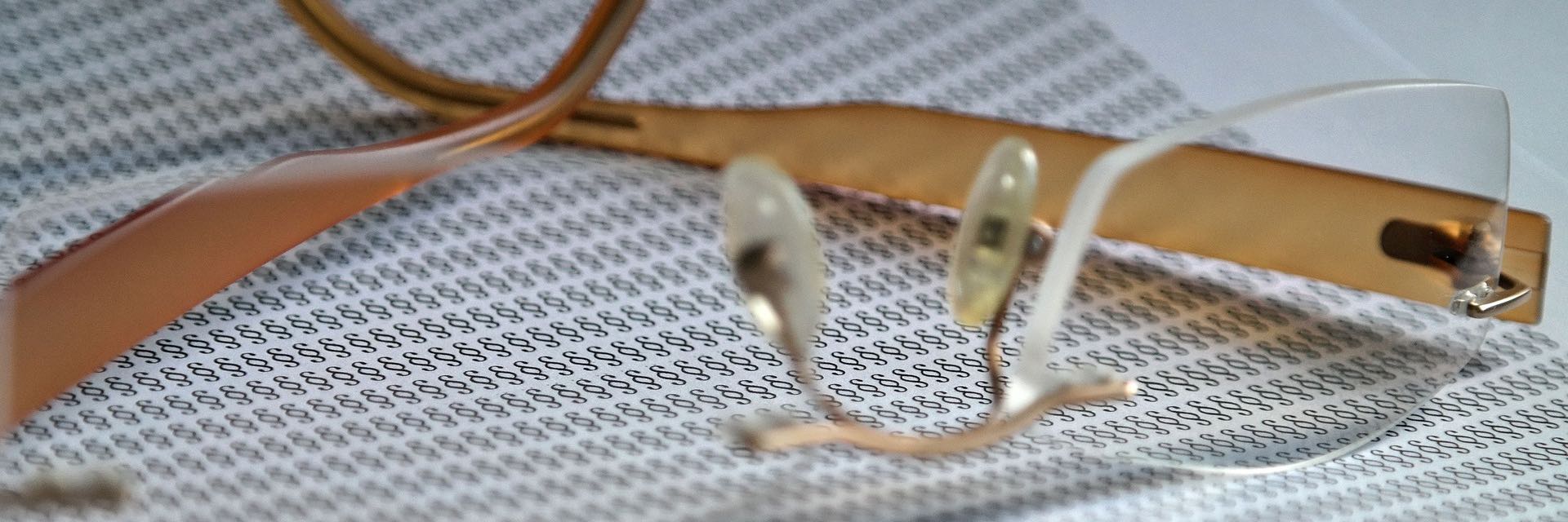 Symbolfoto von pixabay.de - Paragraphen Nr. 1013482