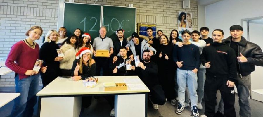 Weihnachtsaktion Friseur-Abteilung - Foto: BSZ ED